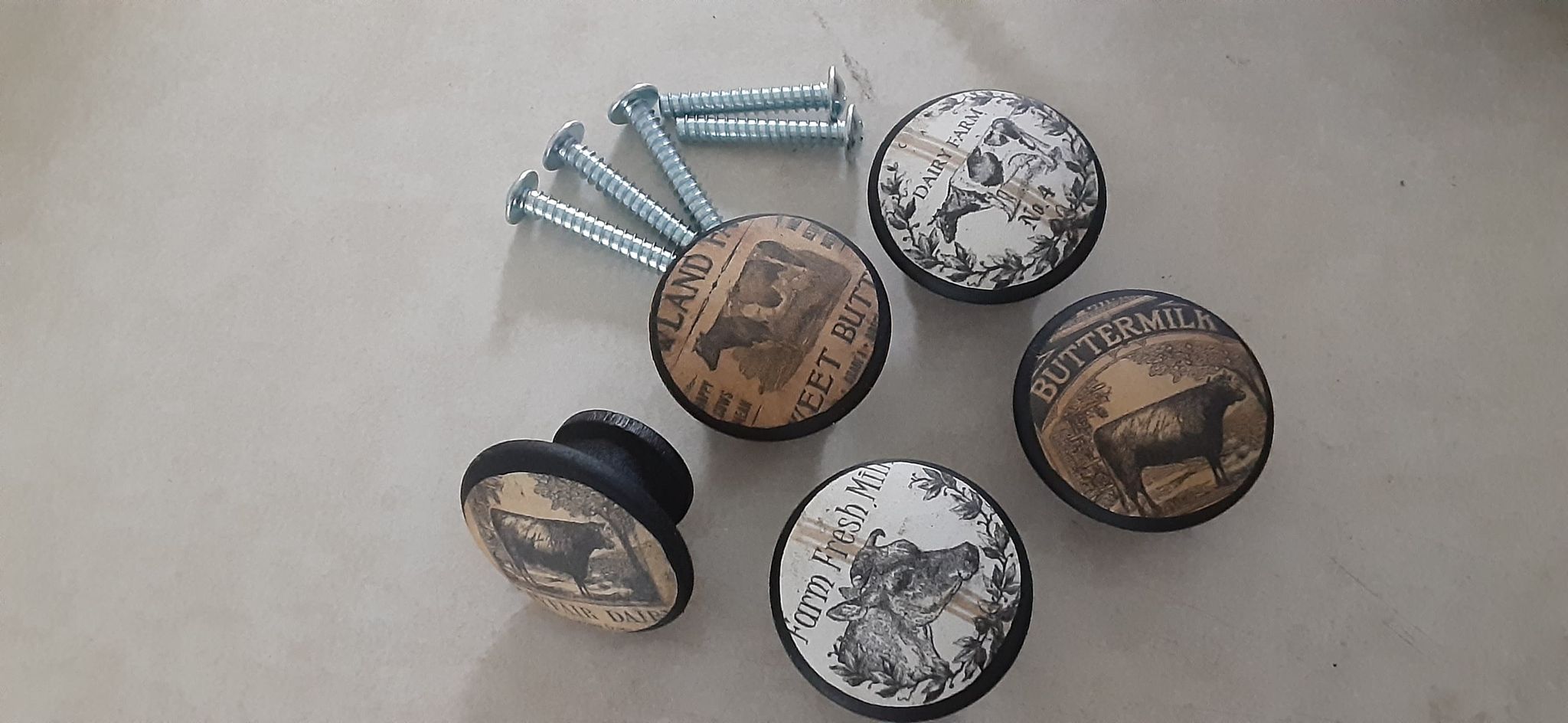 Primitive Farmstyle Vintage Dairy Cows Kitchen Cabinet Knobs – Set of 5 | Handmade Dresser Pulls
